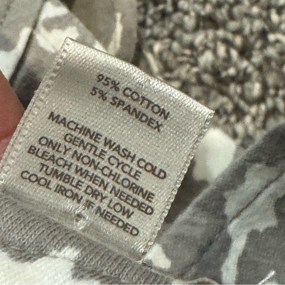 LOFT Gray and White Patterned Dress - Picture 6 of 6